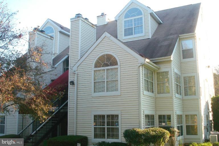 917 Westhaven Dr unit 12-301, Bowie, MD 20721 - photo 1