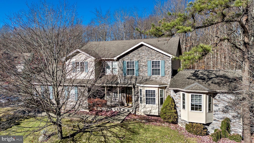 2 Pinewood Cir, Hazleton, PA 18202 - photo 1