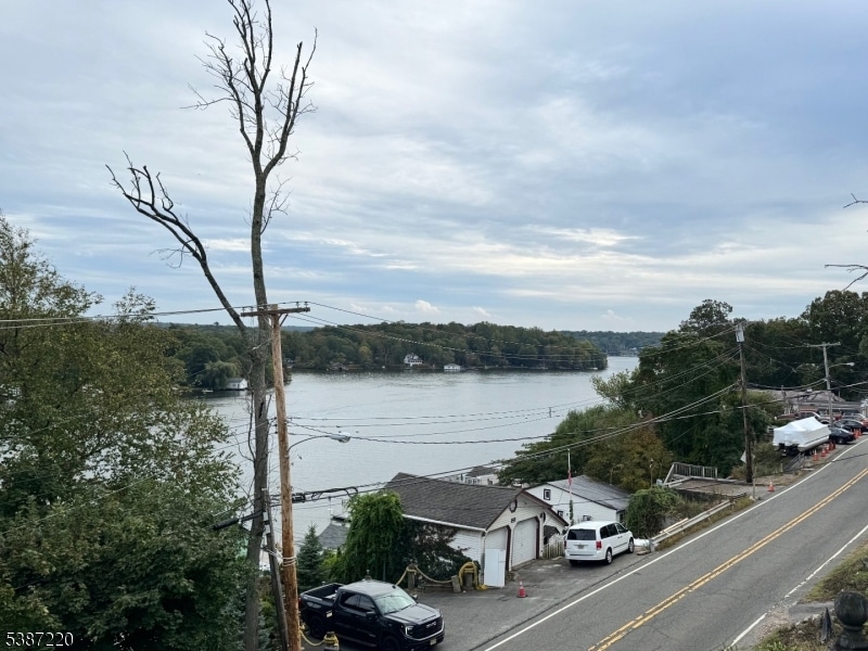 8 Hopatcong St, Hopatcong, NJ 07843 - photo 1