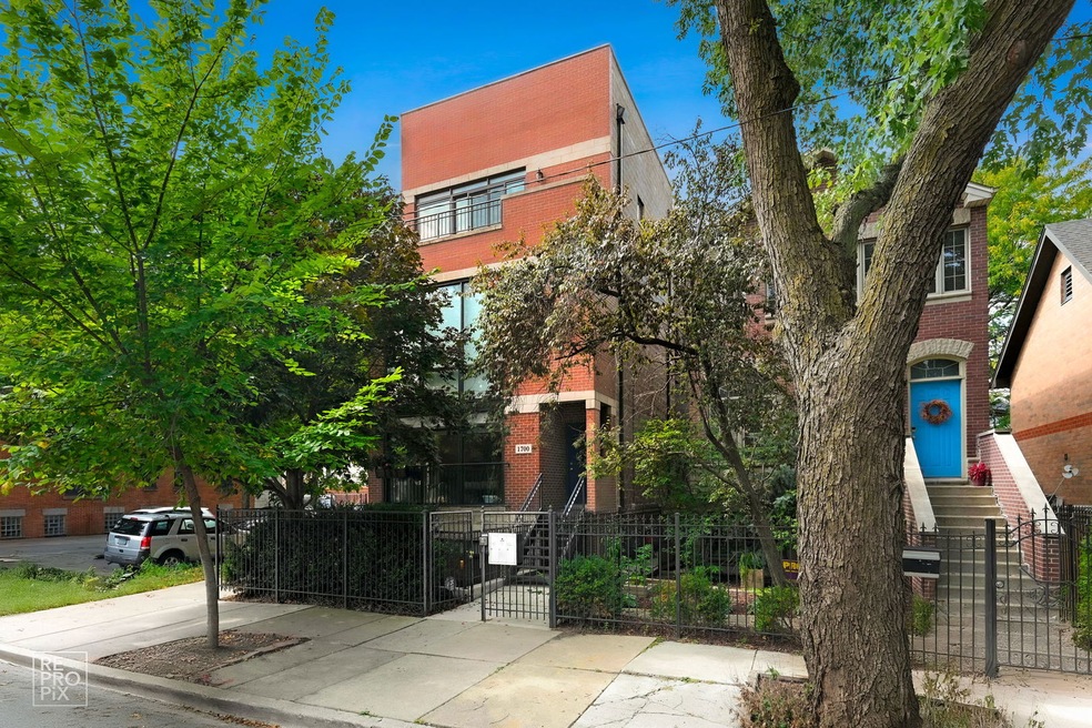 1700 N Talman Ave unit 1, Chicago, IL 60647 - photo 1