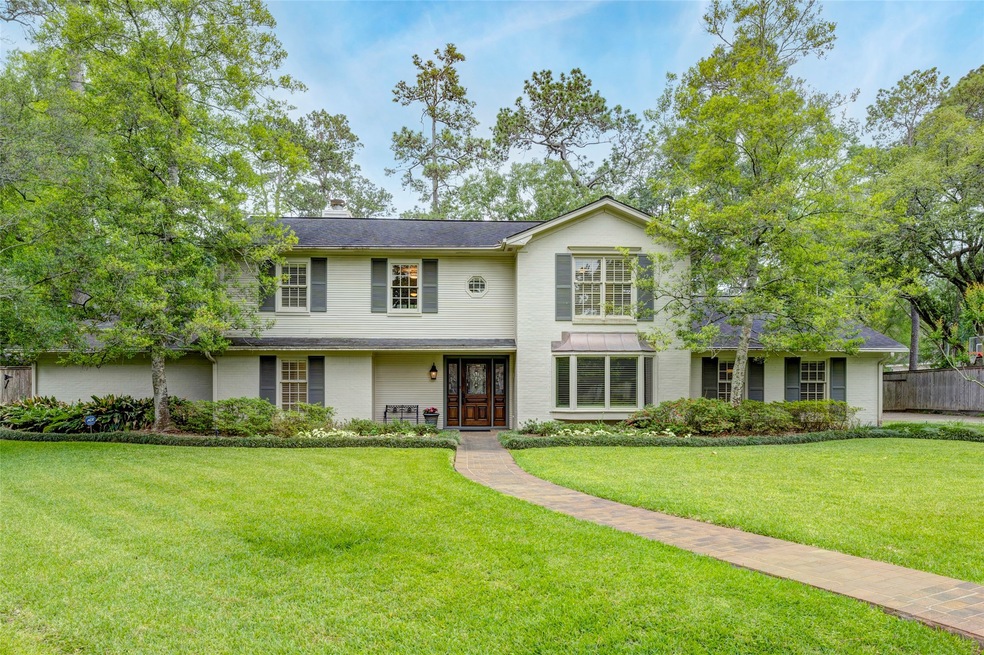 11923 Surrey Ln, Houston, TX 77024 - photo 1