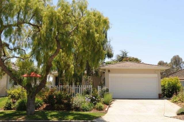 Great curb appeal, and a gated front yard.