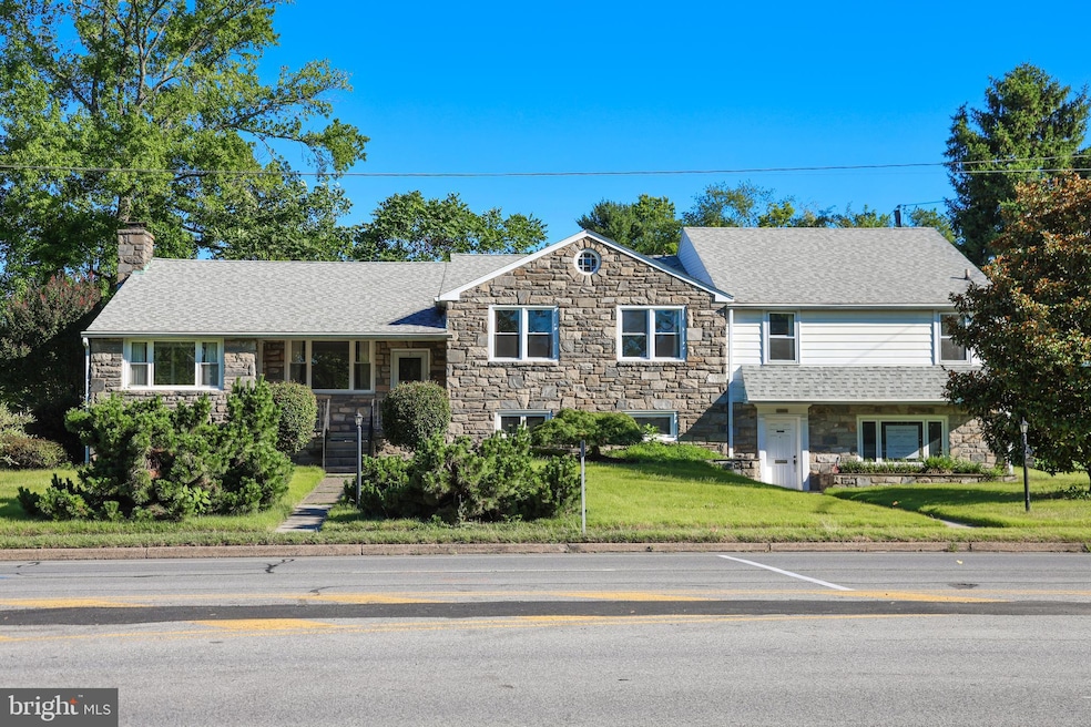 1 N Ormond Ave, Havertown, PA 19083 - photo 1