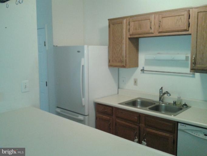 905 Woodbridge Ct unit 3-905, Edgewood, MD 21040 - photo 1