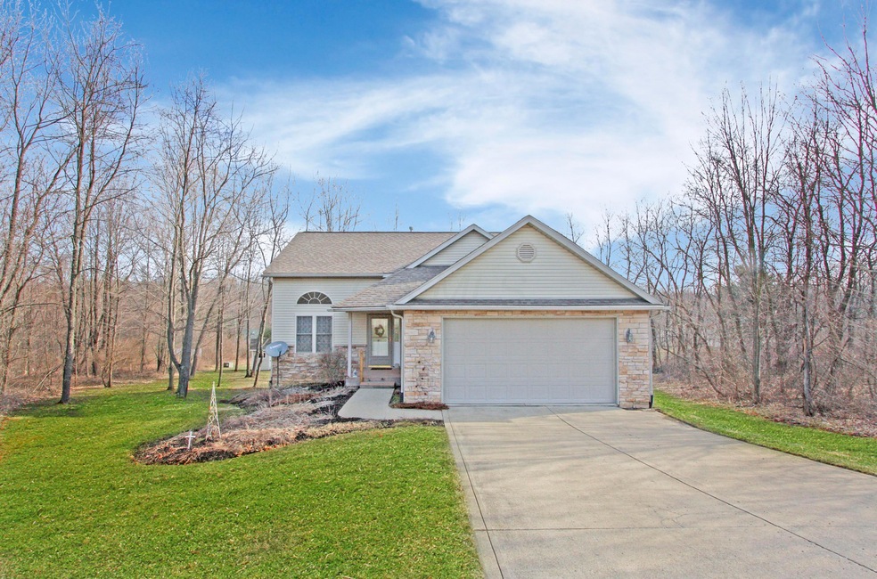 70 Queenway Ct, Howard, OH 43028 - photo 1