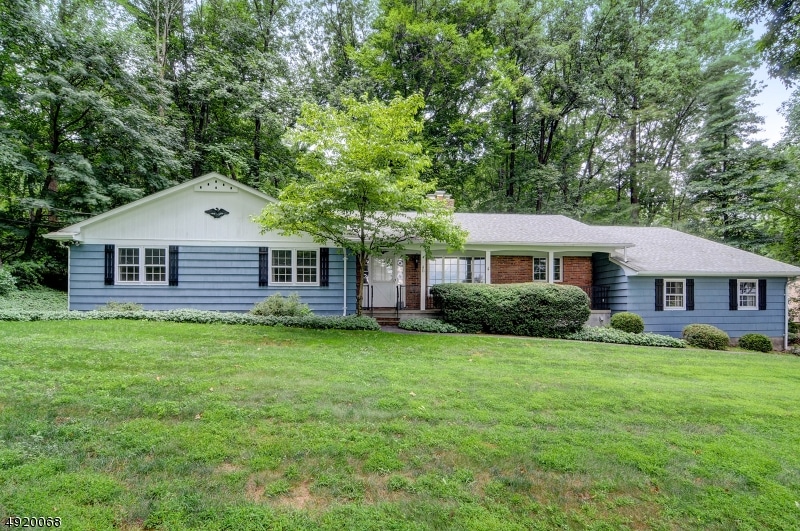 21 Sand Hill Rd, Annandale, NJ 08801 - photo 1