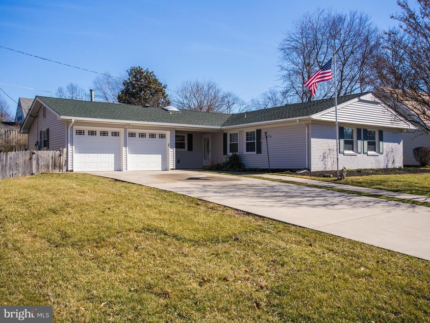 4417 Middle Ridge Dr, Fairfax, VA 22033 - photo 1