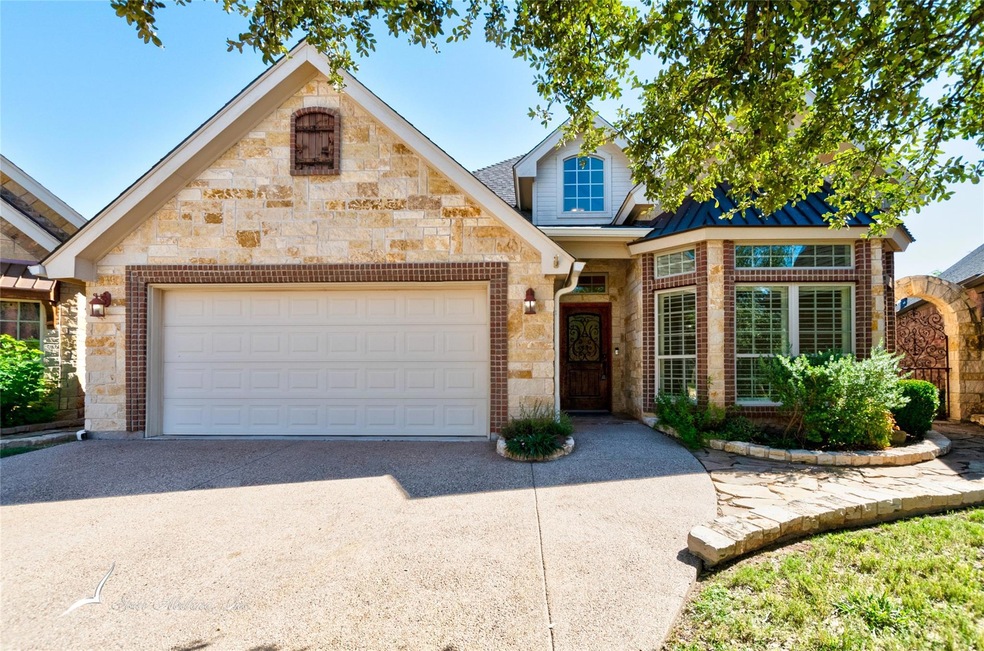 Welcome to 6125 Laurel Court!