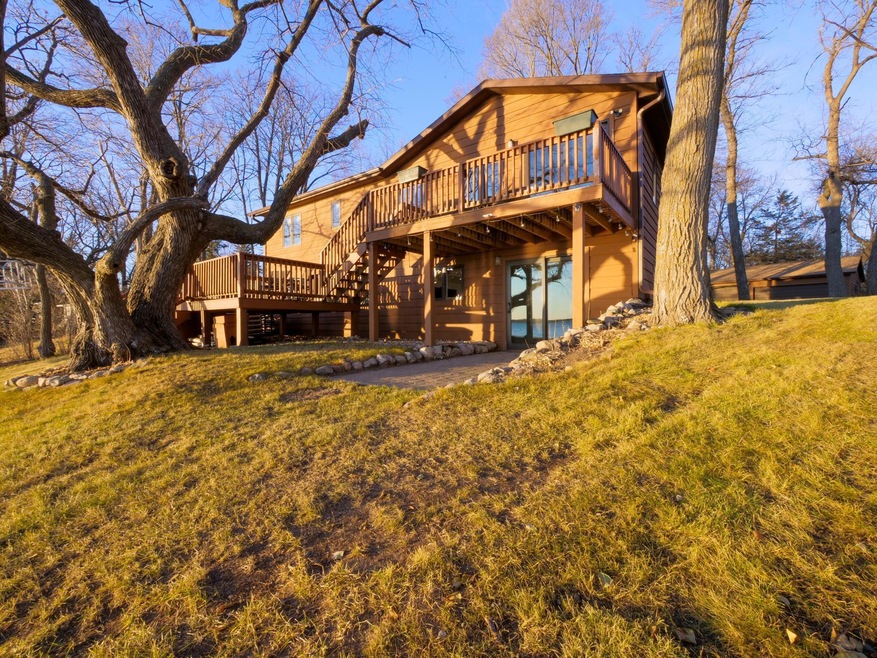 Lake Ida - 6 Bed, 3 Bath Home