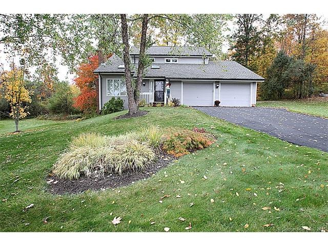 Welcome to 16 Harnish Lane Wallingford Ct.