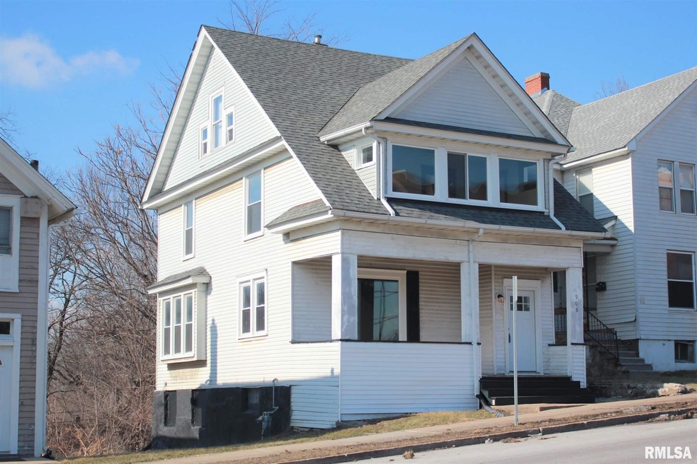 908 N Harrison St, Davenport, IA 52803 - photo 1
