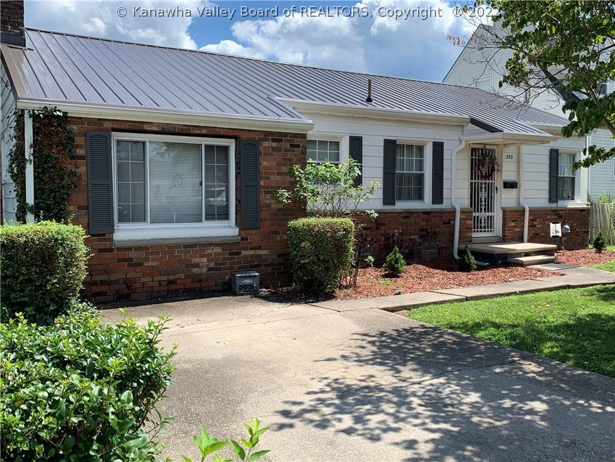 352 17th St, Dunbar, WV 25064 - photo 1