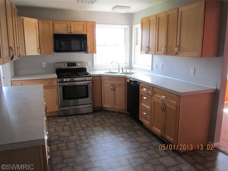 4592 12th St, Dorr, MI 49323 - photo 1