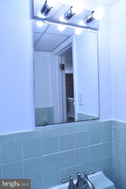 8963 Ashton Rd, Philadelphia, PA 19136 - photo 1