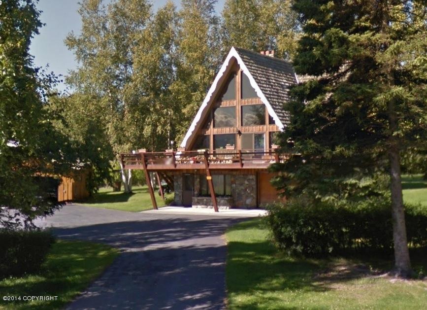 Authentic Alaskan Chalet!