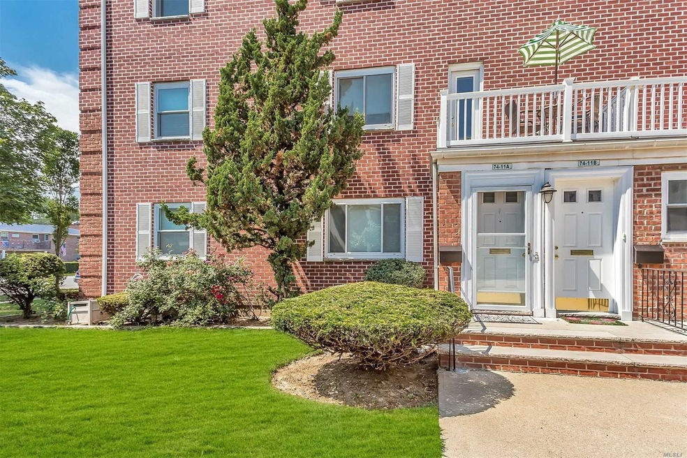 7411 Little Neck Pkwy, Glen Oaks, NY 11004 - photo 1