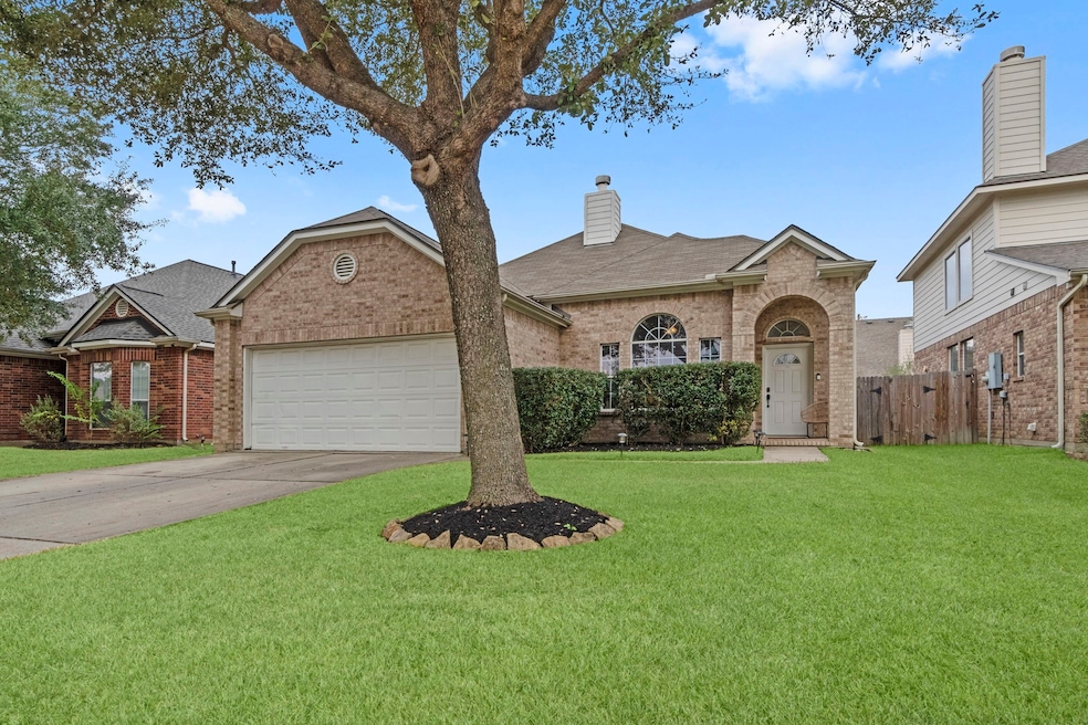 12102 Green Willow Falls Dr, Tomball, TX 77375 - photo 1