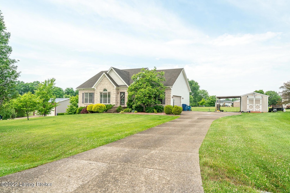 2904 Hollow Oak Dr, Crestwood, KY 40014 - photo 1