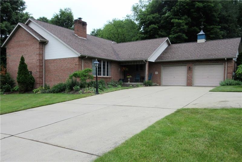 Welcome to 122 Woodhaven Drive! This beautiful, mu
