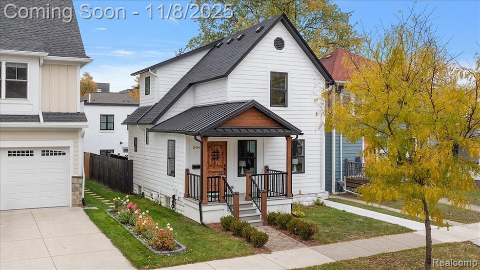 For Sale $775,000 • Co-Listing Agent