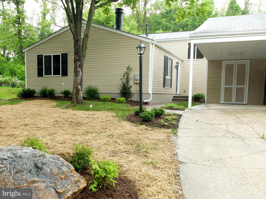 9120 Goldamber Garth, Columbia, MD 21045 - photo 1