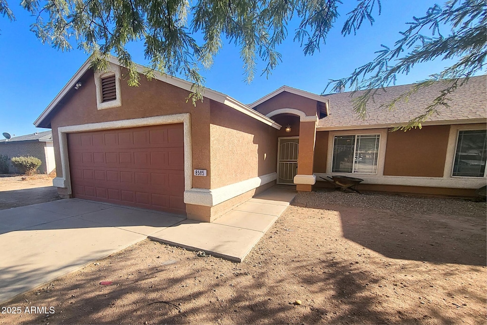 8585 W Santa Cruz Blvd, Arizona City, AZ 85123 - photo 1
