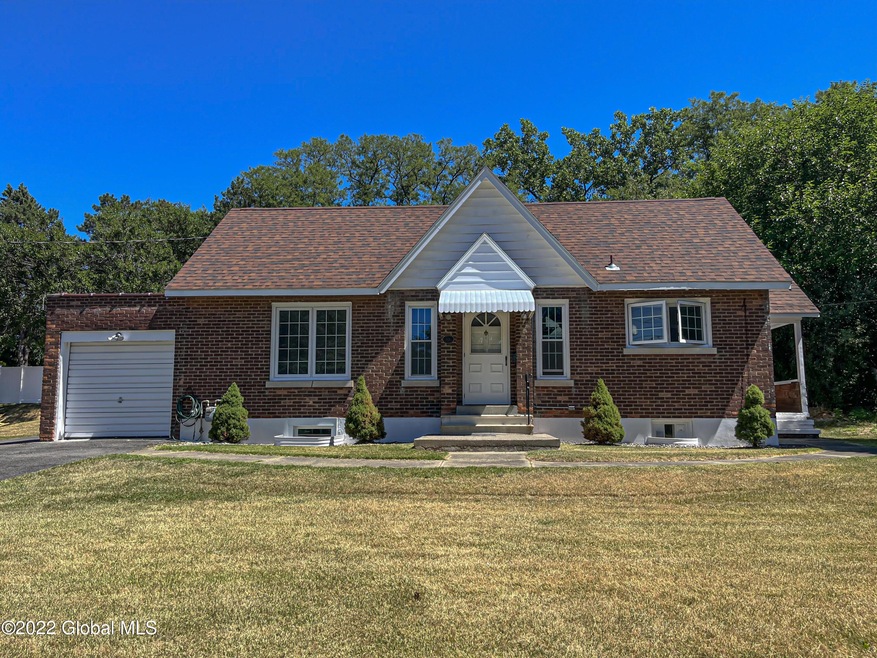 131 Shaker Rd, Albany, NY 12211 - photo 1