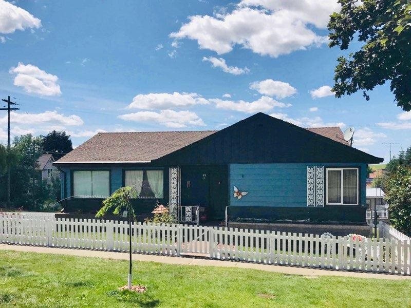 135 S Broadway St, Tekoa, WA 99033 - photo 1