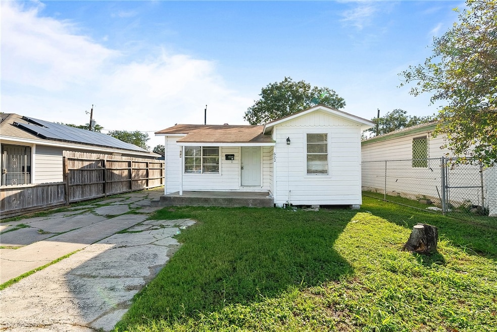622 Airport Rd, Corpus Christi, TX 78405 - photo 1
