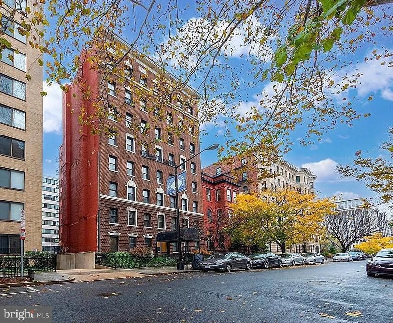 1125 12th St NW unit 33, Washington, DC 20005 - photo 1