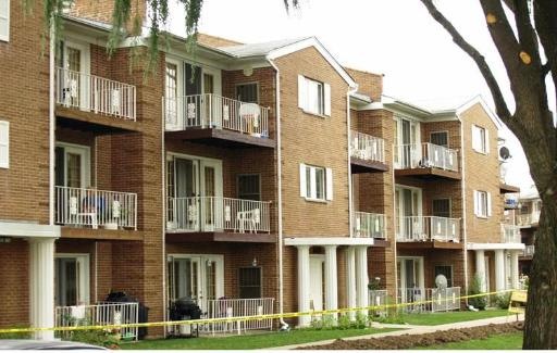 4150 Williamsburg Ct unit 101, Glenview, IL 60025 - photo 1