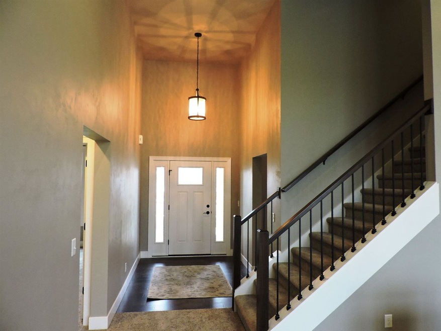 W5821 Hoelzel Way, Appleton, WI 54915 - photo 1