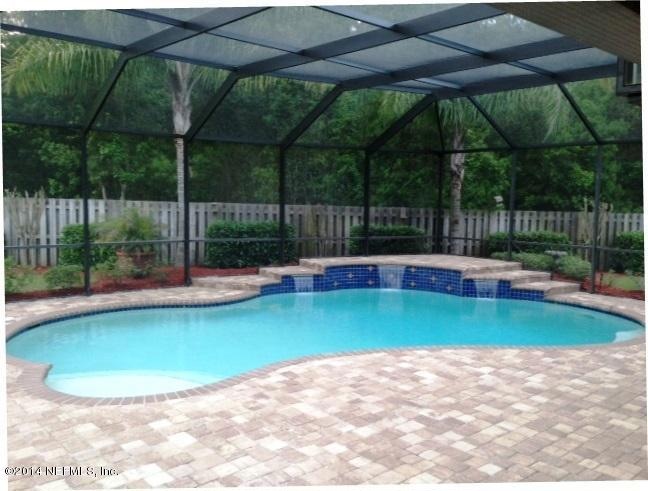 Pool & Private Back Yard Space