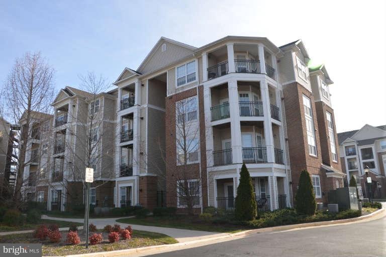 12900 Centre Park Cir unit 103, Herndon, VA 20171 - photo 1