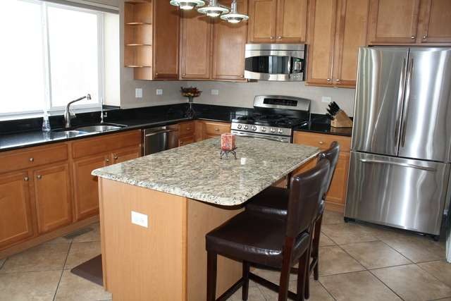 4350 Whitehall Ln, Algonquin, IL 60102 - photo 1