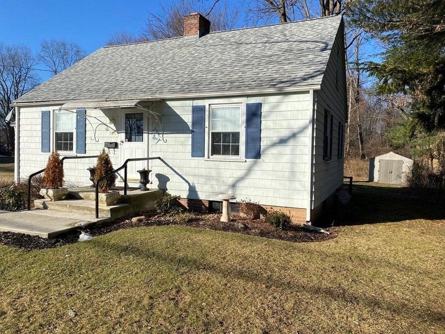 824 Amostown Rd, West Springfield, MA 01089 - photo 1