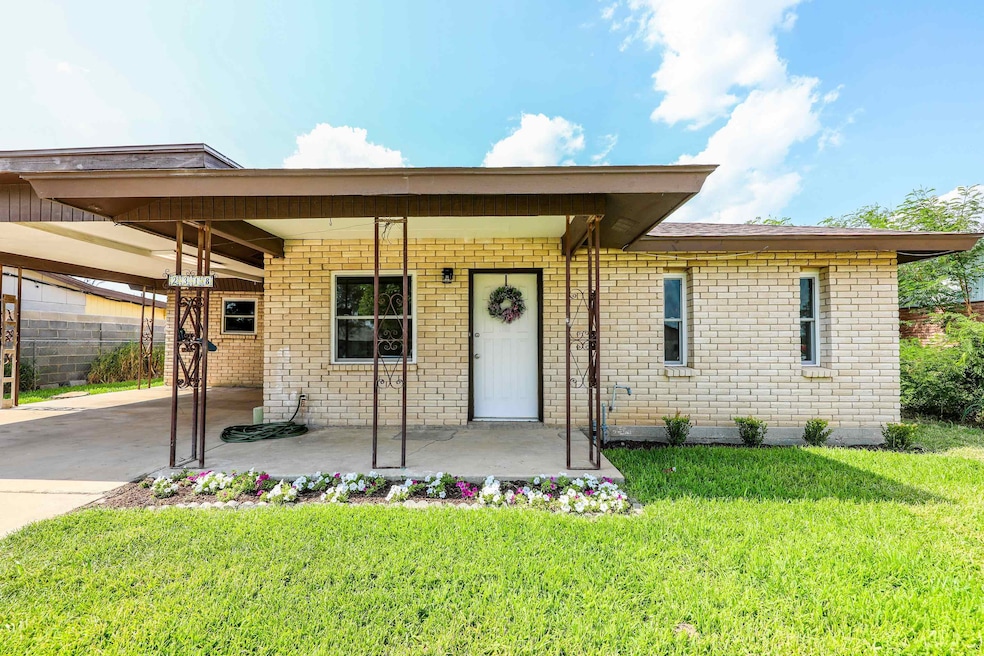 For Sale $289,000 • Co-Listing Agent