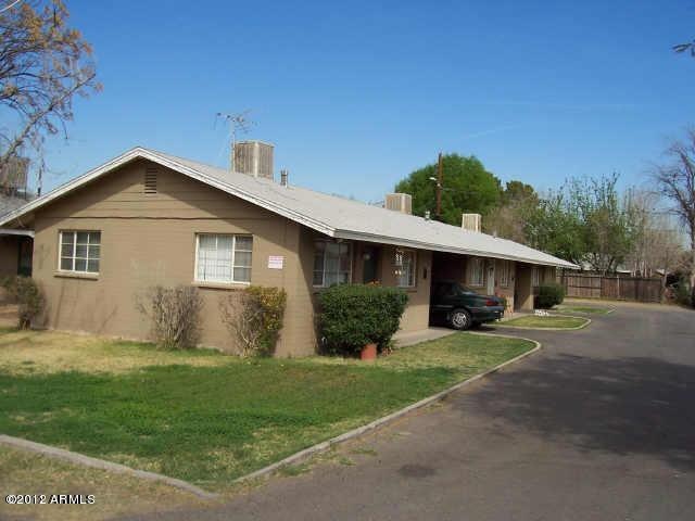 3122 E Hubbell