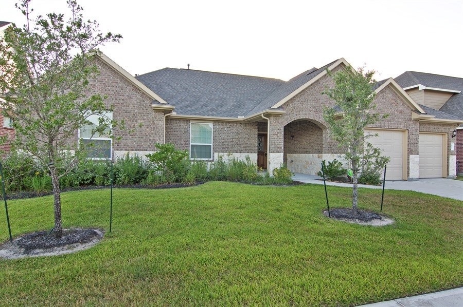30727 Wisteria Trace Dr, Spring, TX 77386 - photo 1