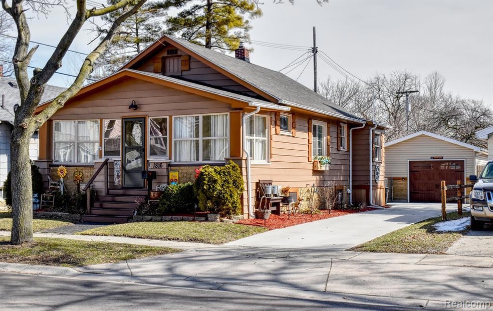 1816 14th St, Port Huron, MI 48060 - photo 1