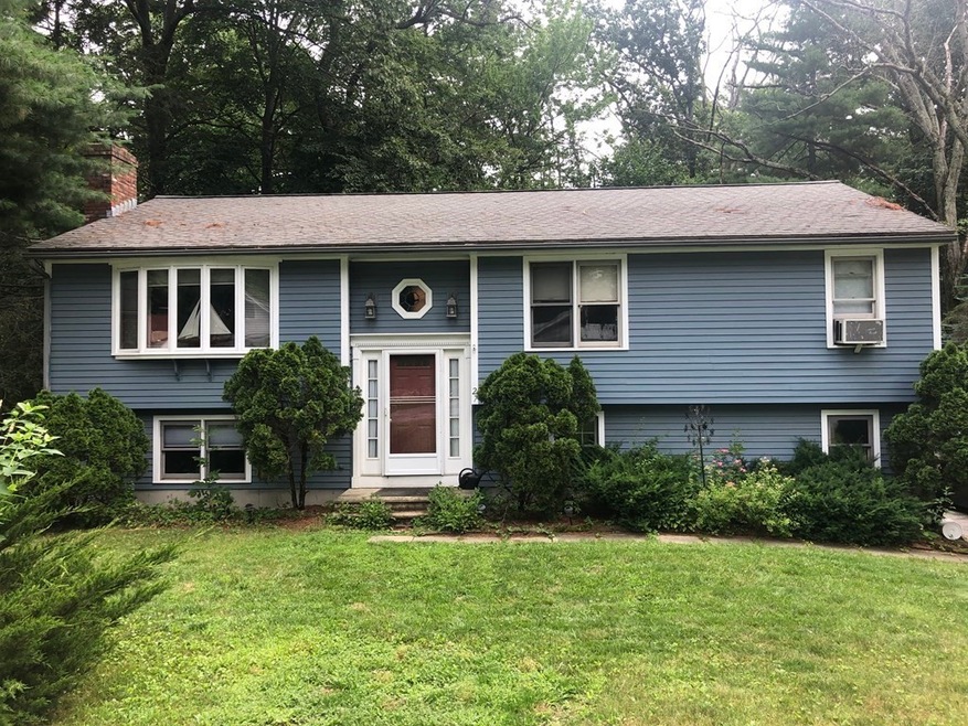 27 Quaboag St, Worcester, MA 01602 - photo 1