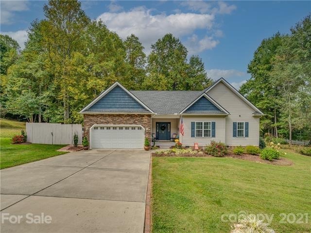 163 Oak Apple Ln, Hendersonville, NC 28792 - photo 1