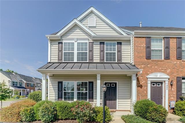Beautiful elevation with full width, covered front