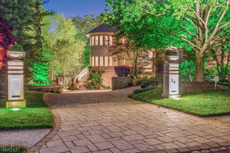 24 Mountain Ridge Dr, Livingston, NJ 07039 - photo 1