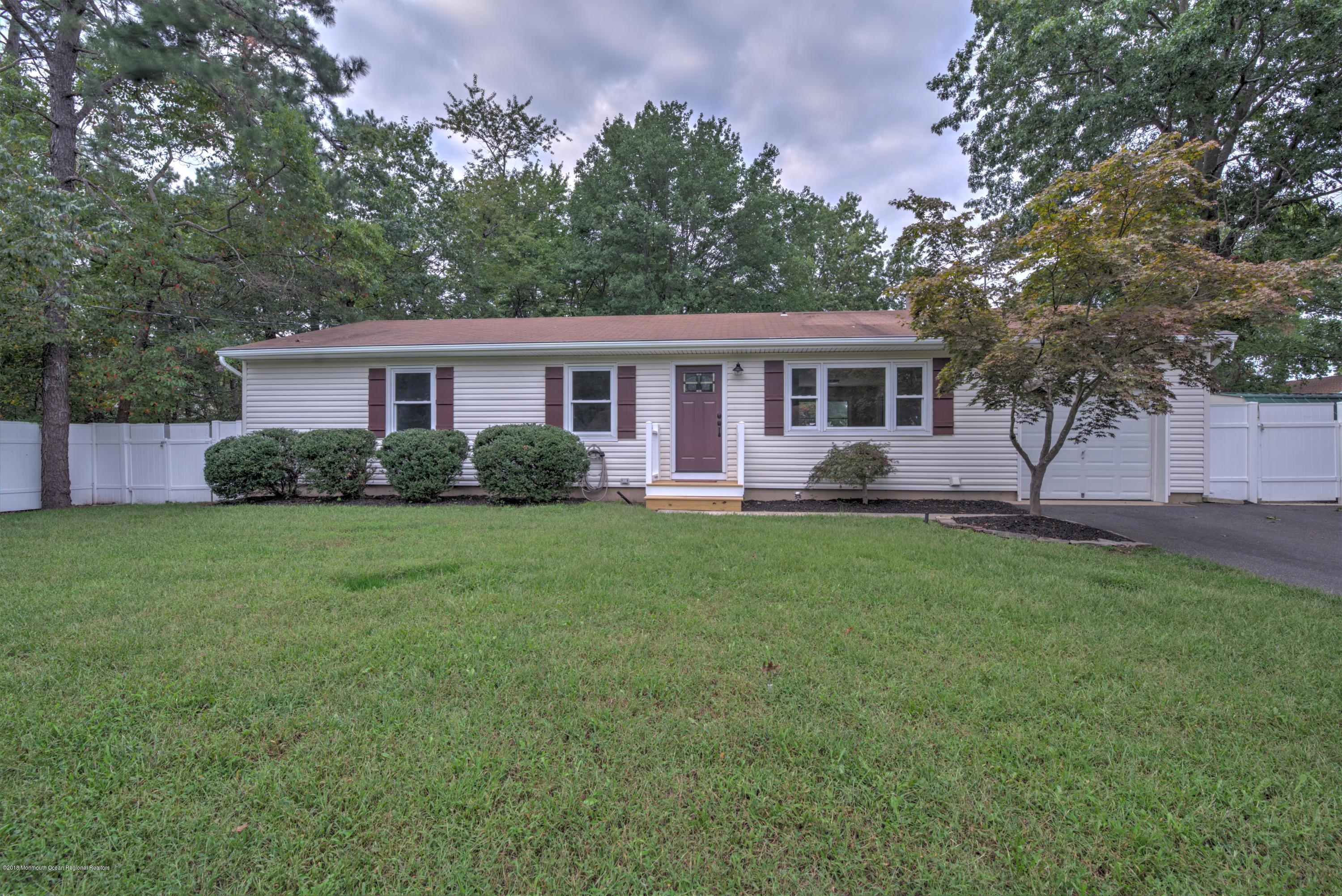 1041 9th Ave, Toms River, NJ 08757 - photo 1