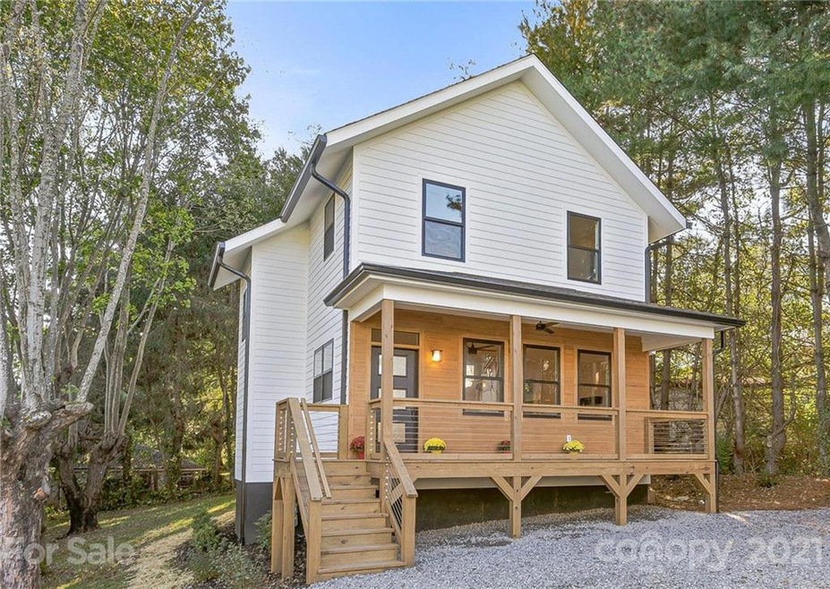 Welcome Home to 107 Vance Crescent Extension!