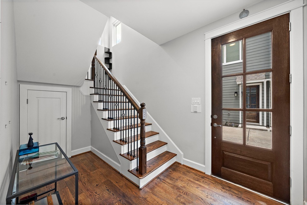 312 W 28th St unit E, Houston, TX 77008 - photo 1