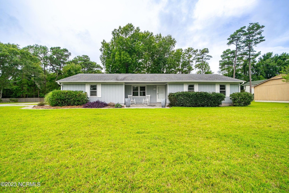 601 Hedrick Blvd, Morehead City, NC 28557 | MLS# 100402718 | Homes.com