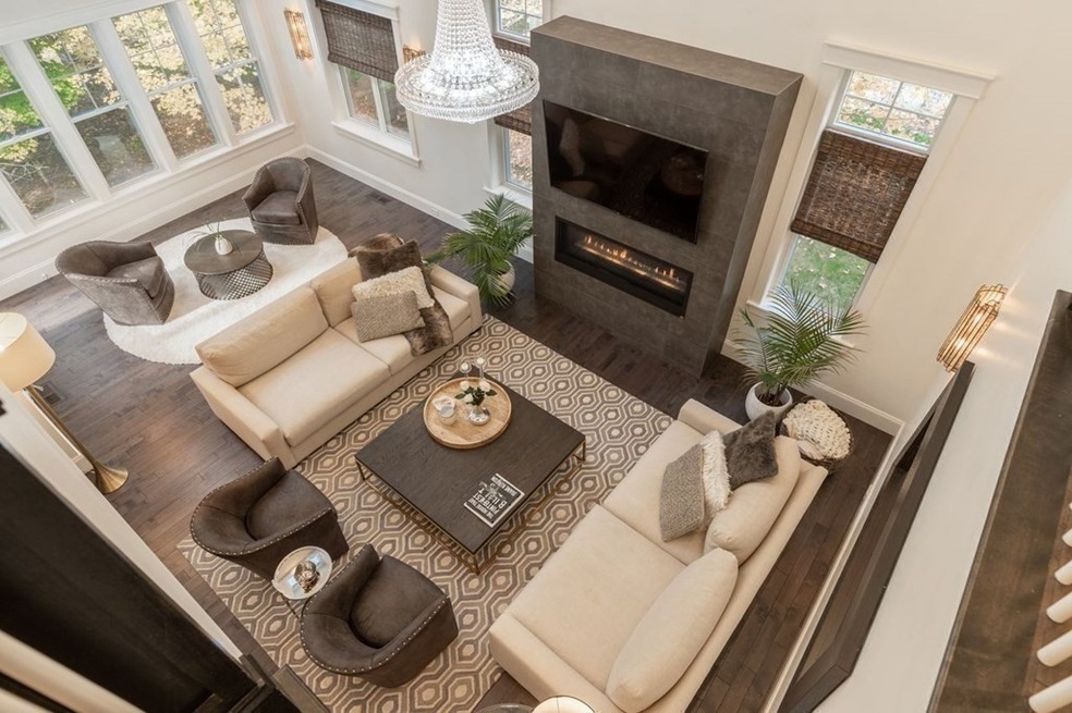 Sold $1,525,000 • Co-Listing Agent