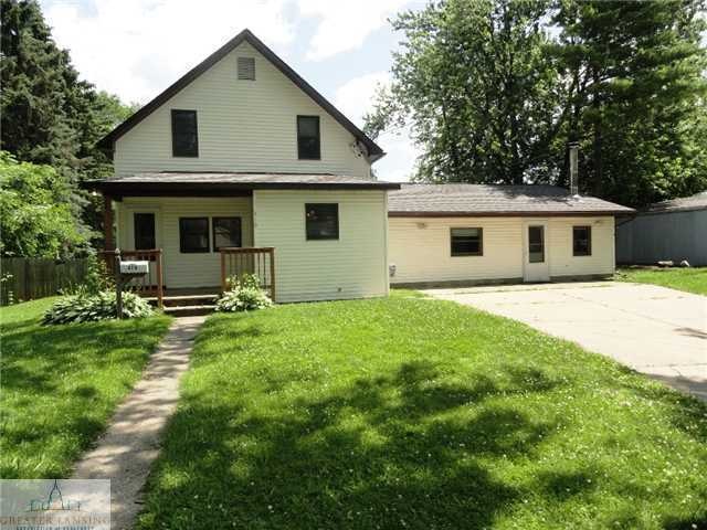 419 Maple St, Grand Ledge, MI 48837 - photo 1